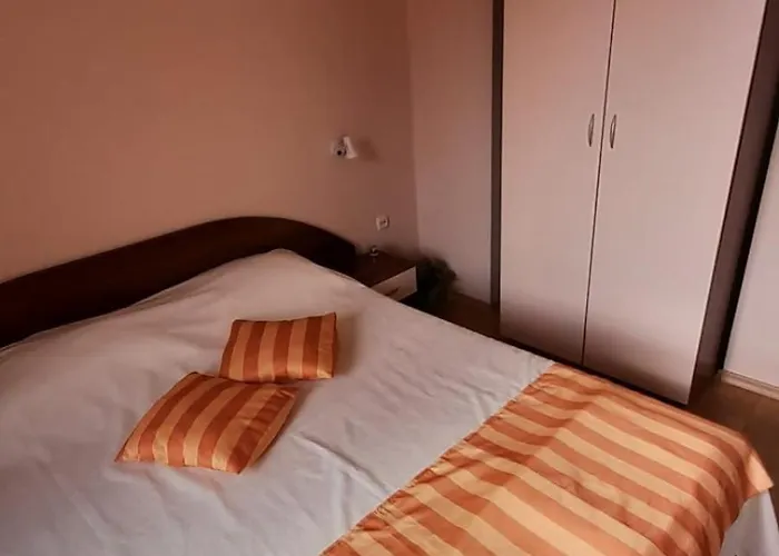 Guest House Sveti Vlas Апартамент *